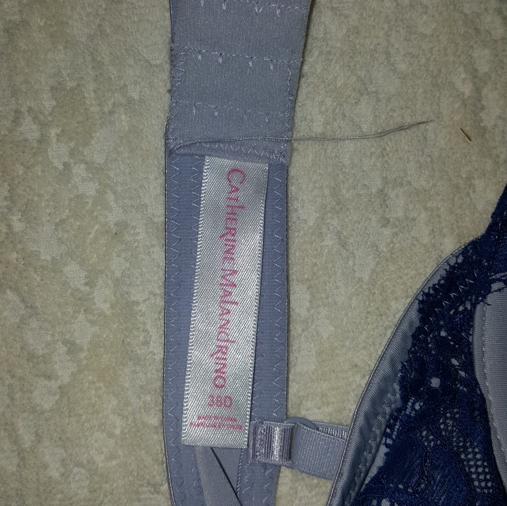 Bras - Picture 2 of 3